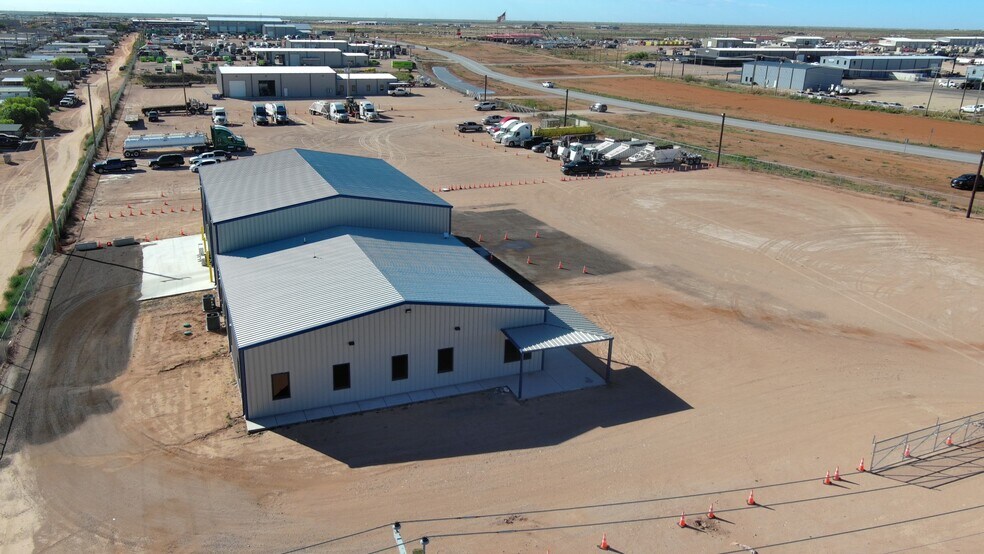 More Photos Of 3609 S County 1232 Rd, Midland Warehouse For Lease