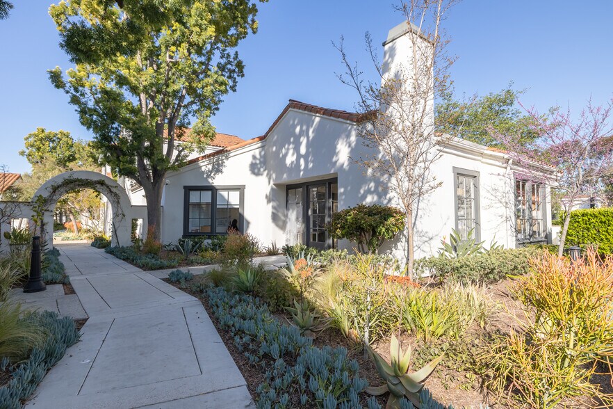 More Photos Of 27432 Calle Arroyo, San Juan Capistrano Office For Lease