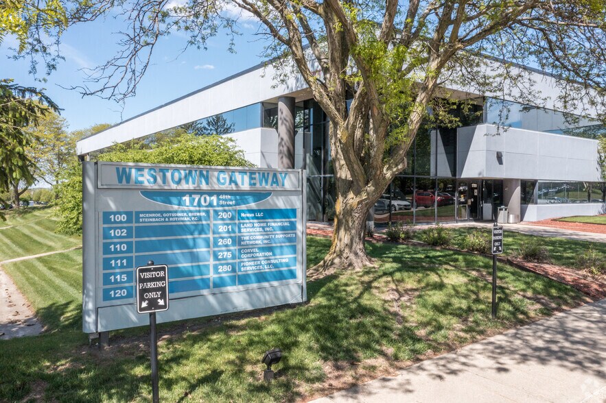 More Photos Of 1701 48th St, West Des Moines Office For Lease