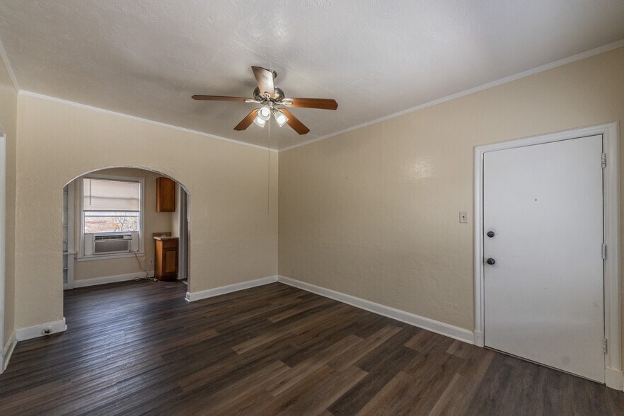 More Photos Of 403 W Hollywood Ave, San Antonio Apartments For Sale