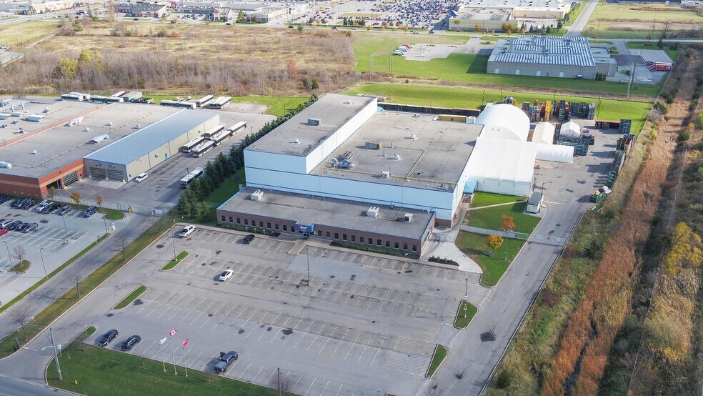 More Photos Of 2032 First St Louth, St Catharines Manufacturing For Sale