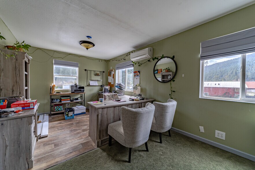 More Photos Of 55 Myers Ave, Myers Flat Manufacturing For Sale