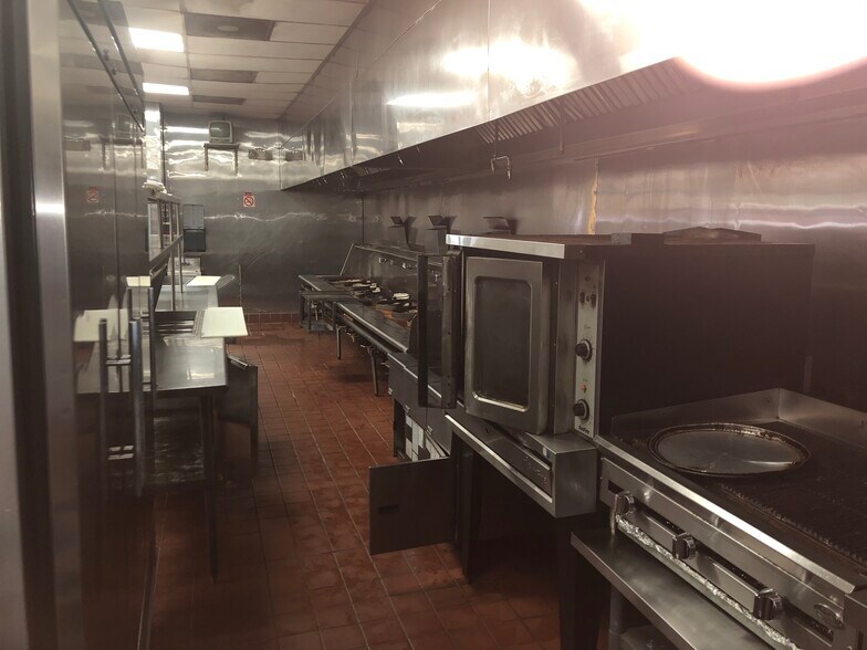 More Photos Of 2449 N Church St, Burlington Restaurant For Lease