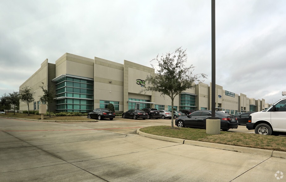 More Photos Of 22350 Merchants Way, Katy Unknown For Lease