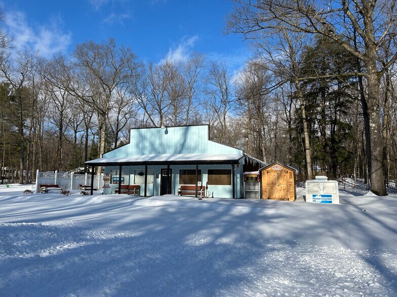 More Photos Of 8294 Deadstream Rd, Honor Convenience Store For Sale
