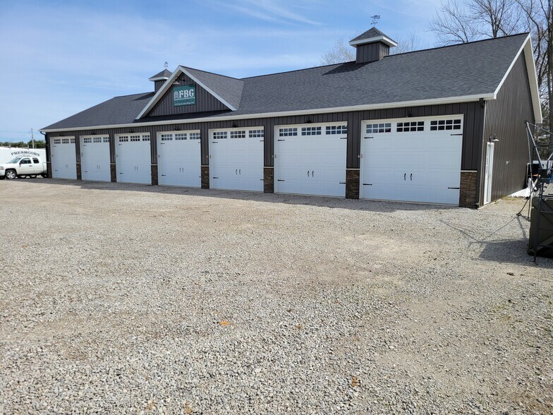 More Photos Of 351 N Main St, Onsted Office For Sale