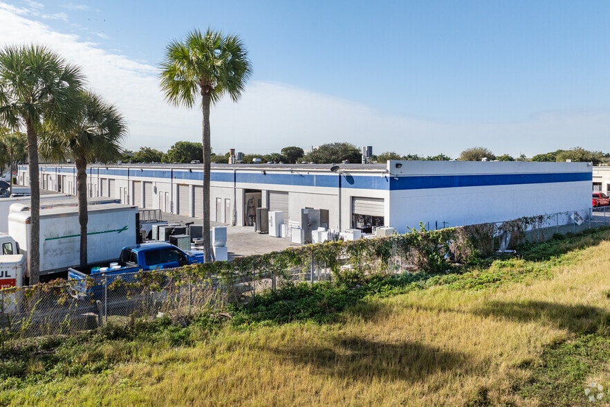 More Photos Of 10700-10736 SW 188th St, Miami Unknown For Lease