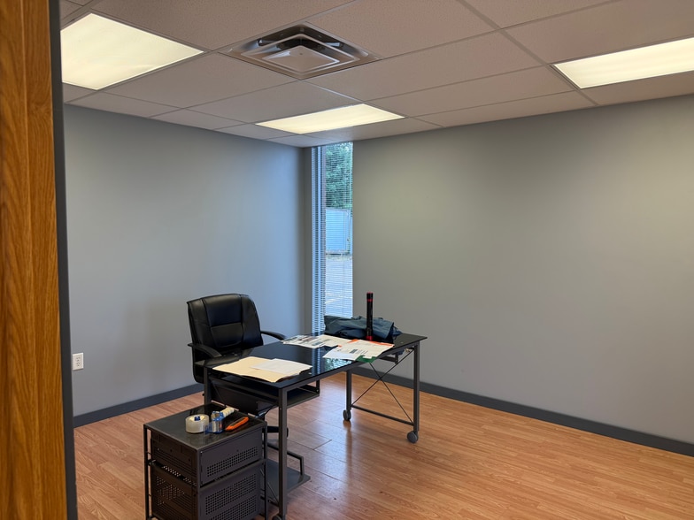 More Photos Of 1312-1314 Farr Dr, Dayton Warehouse For Sale