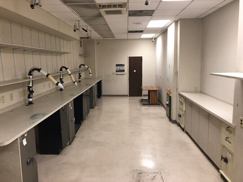 More Photos Of 100 W Russell St, Fayetteville Medical For Lease