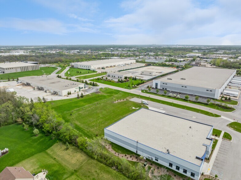 More Photos Of N59W13449 Manhardt Dr, Menomonee Falls Light Distribution For Lease