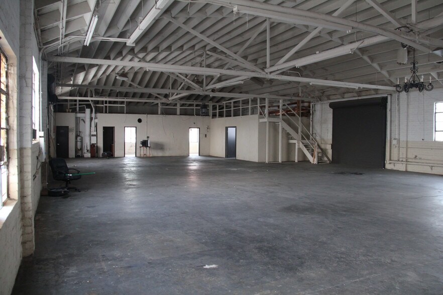 More Photos Of 1522 W 135th St, Gardena Manufacturing For Sale