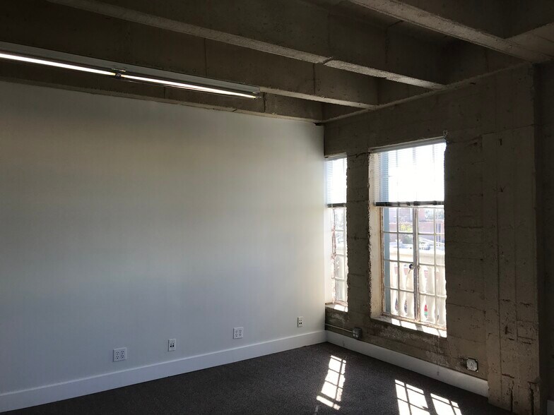 More Photos Of 3911 5th Ave, San Diego Loft Creative Space For Lease
