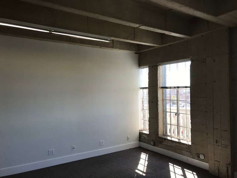 More Photos Of 500-502 University Ave, San Diego Loft Creative Space For Lease
