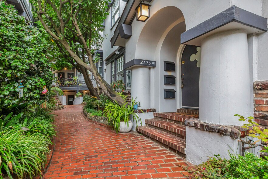 More Photos Of 2115-2129 Hyde St, San Francisco Apartments For Sale
