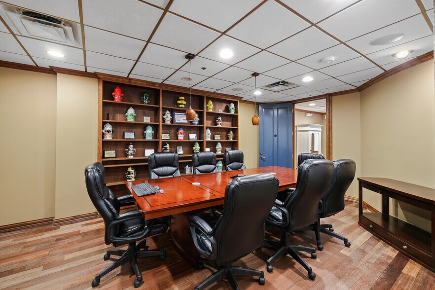 More Photos Of 233 E Bay St, Jacksonville Office For Sale