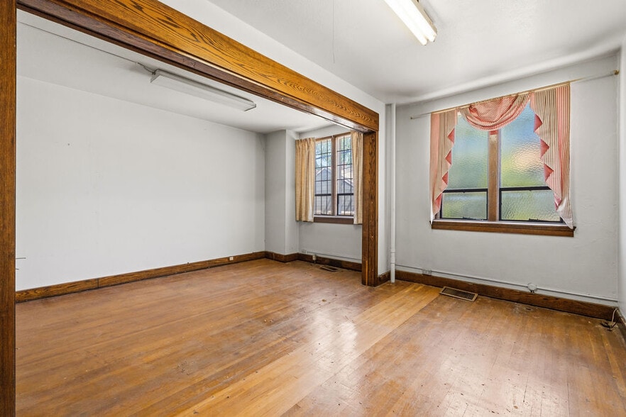 More Photos Of 366 E Tulane Rd, Columbus Religious Facility For Sale