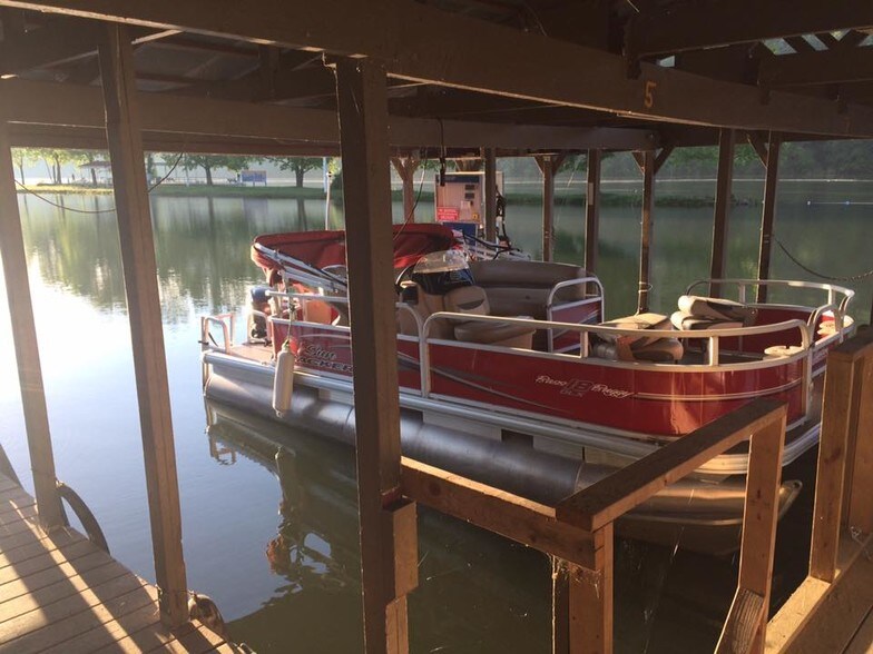 More Photos Of 103 Beach Blvd, Rockaway Beach Hotel For Sale