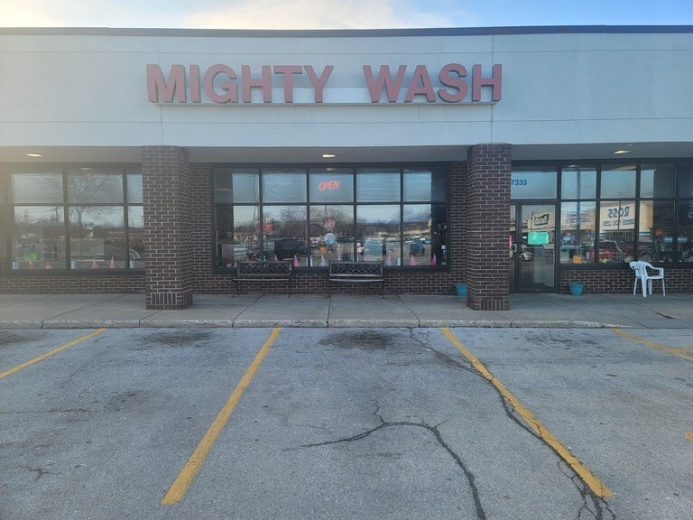 More Photos Of 5910-5960 75th St, Kenosha Unknown For Lease