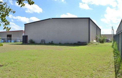 More Photos Of 7617 SW 34th St, Oklahoma City Warehouse For Lease