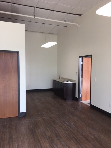 More Photos Of 2535 FM 685, Hutto Warehouse For Lease