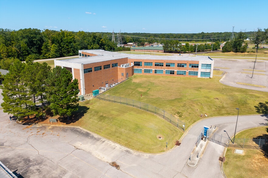 Primary Photo Of 2800 Grays Creek Dr, Arlington Office For Sale