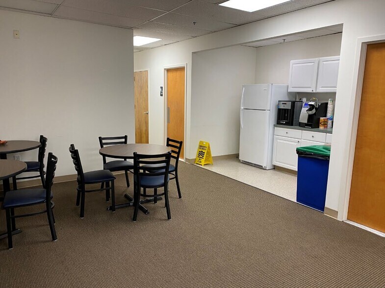 More Photos Of 1111 Benfield Blvd, Millersville Office For Lease
