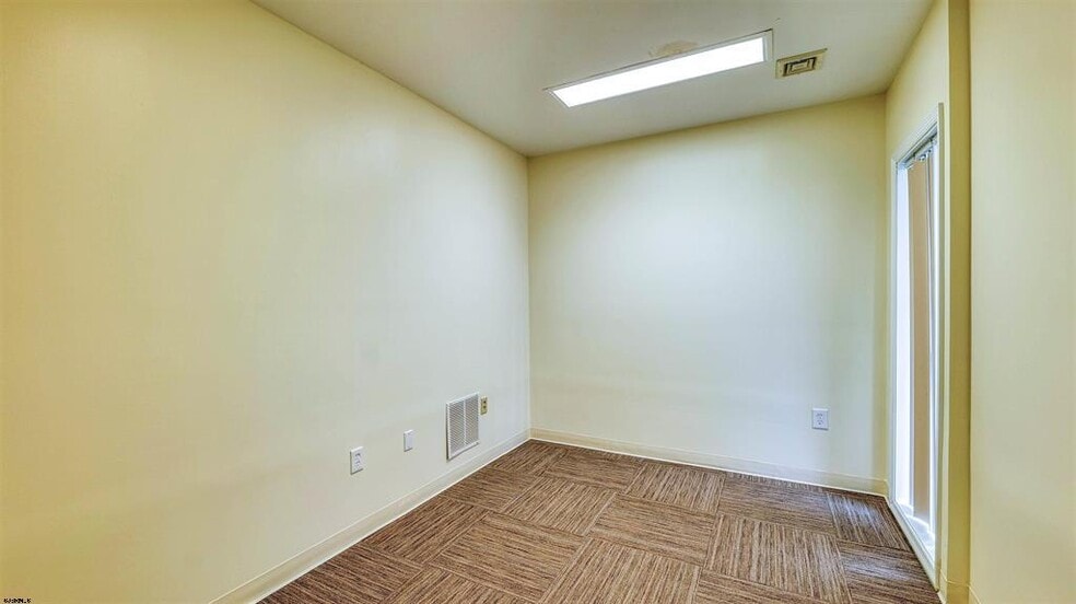 More Photos Of 301-305 Central Ave, Egg Harbor Township Medical For Lease