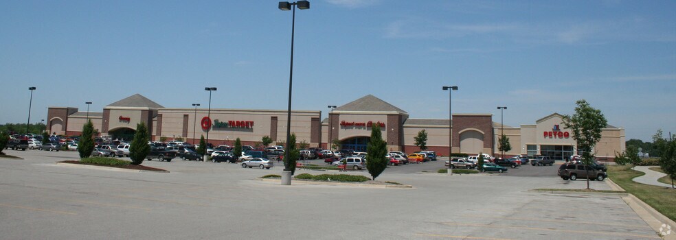 More Photos Of 1850-1860 Chipman Rd, Lee's Summit Unknown For Lease