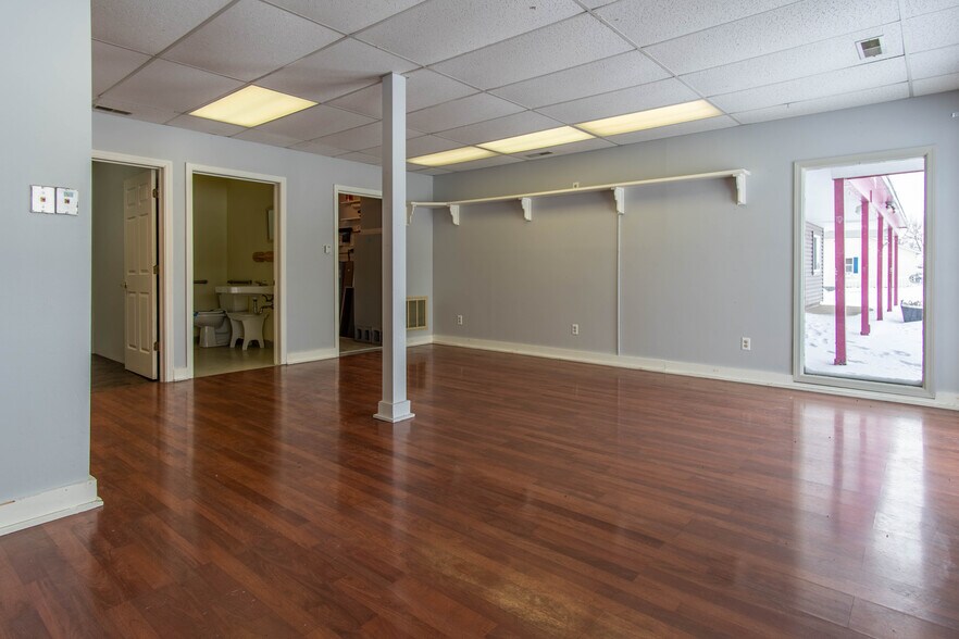 More Photos Of 43748/43752 NY-12 Rt, Alexandria Bay Freestanding For Sale