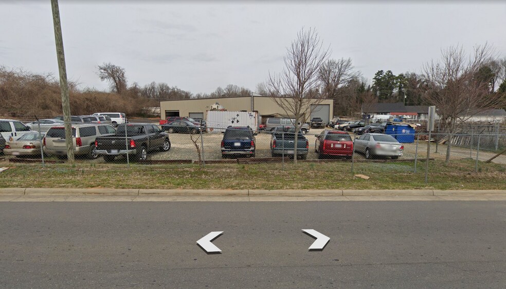 More Photos Of 4901 Wilkinson Blvd, Charlotte Warehouse For Sale