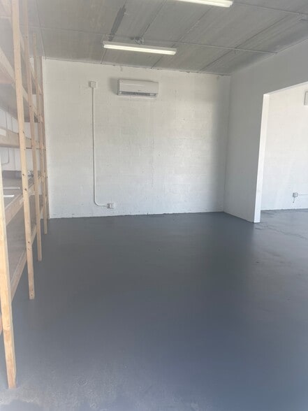 More Photos Of 4160-4260 NW 1st Ave, Boca Raton Showroom For Lease
