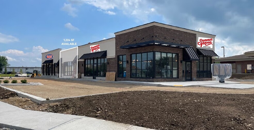 Primary Photo Of 88 E Geneva Sq, Lake Geneva General Retail For Lease