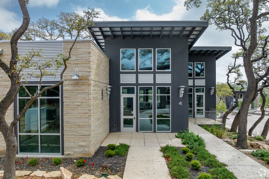 Primary Photo Of 23119 W Interstate 10, San Antonio Unknown For Lease