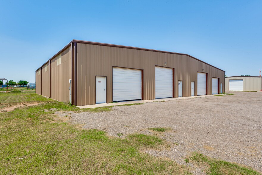 More Photos Of 14540 Dogwood Ave, Gardendale Industrial For Sale