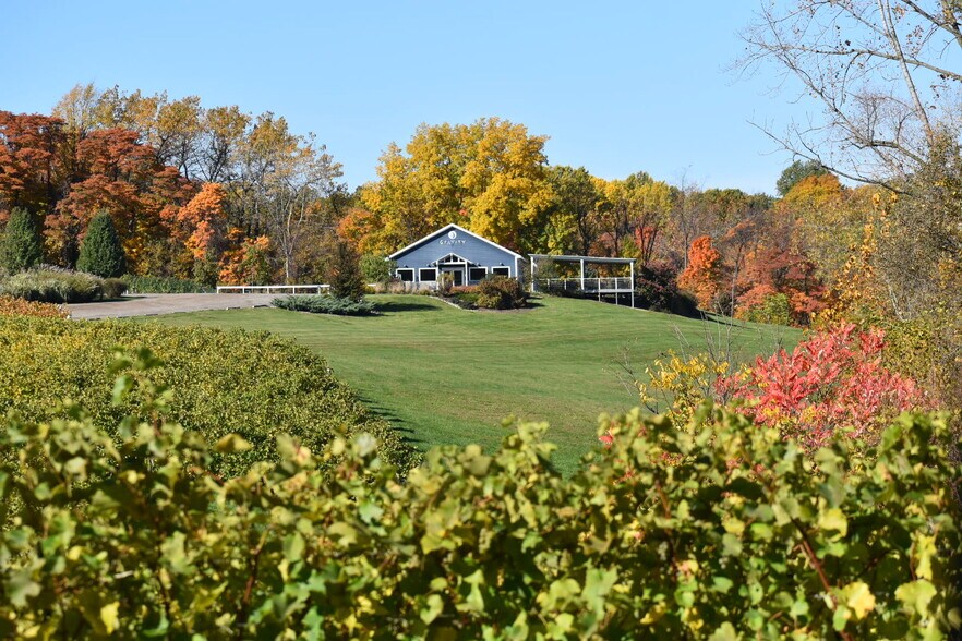 More Photos Of 10220 Lauer Rd, Baroda Winery Vineyard For Sale