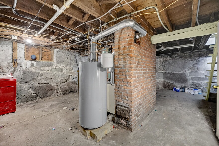 More Photos Of 18 Perry Ave, Nashua Apartments For Sale