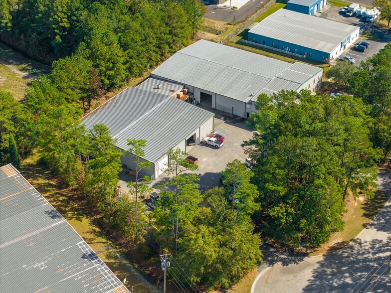 More Photos Of 3270 Benchmark Dr, Ladson Manufacturing For Lease