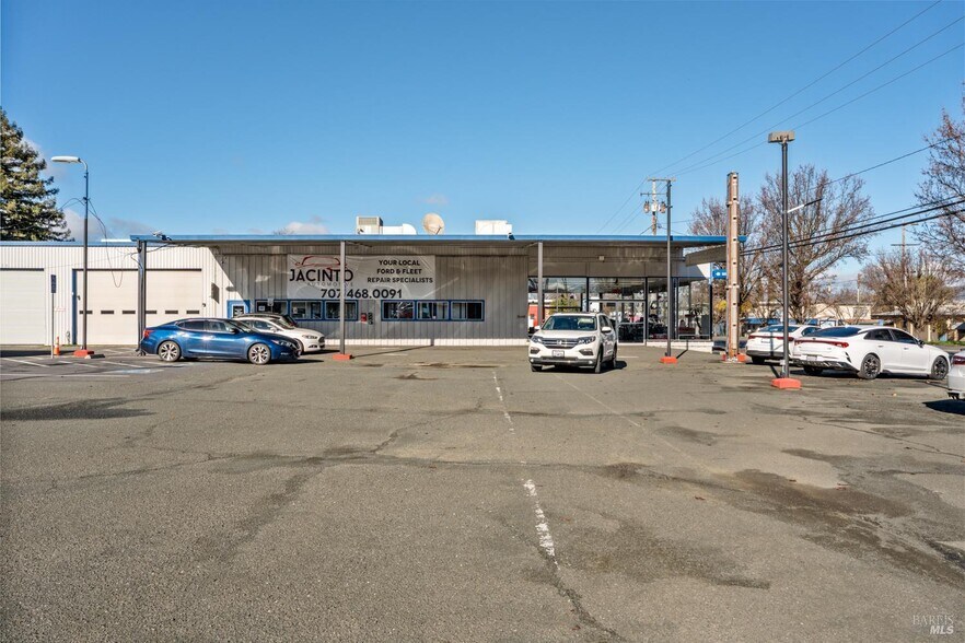 More Photos Of 1120 S State St, Ukiah Auto Dealership For Sale