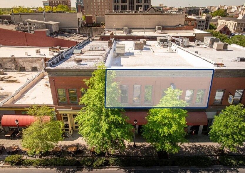 More Photos Of 15 W Washington St, Greenville Restaurant For Lease