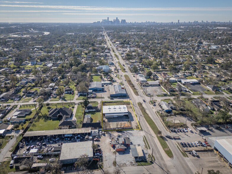 More Photos Of 7904 Irvington Blvd, Houston Warehouse For Sale