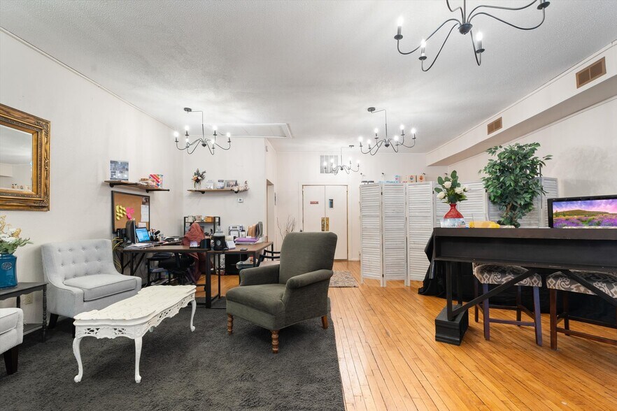 More Photos Of 111-113 Cascade St, Osceola Storefront For Sale