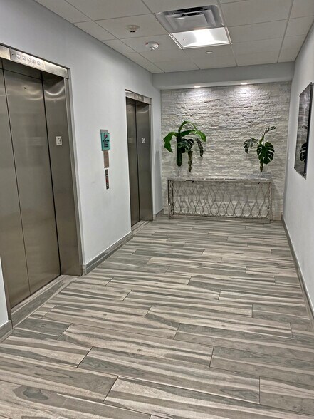 More Photos Of 1061 E Indiantown Rd, Jupiter Office For Lease