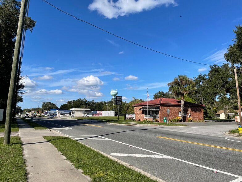 More Photos Of 267 N Market Blvd, Webster Office For Sale