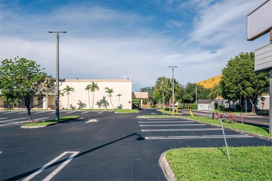 More Photos Of 11920 NW 27th Ave, Miami Freestanding For Lease