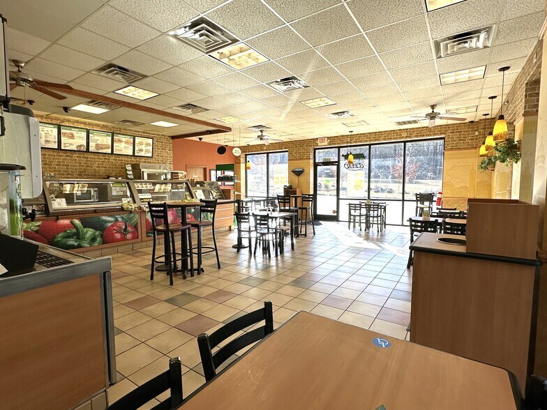 More Photos Of 2235 Jesse Jewell Pky NE, Gainesville Fast Food For Lease