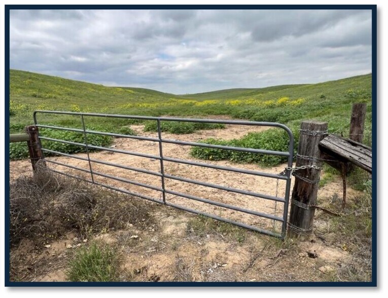 More Photos Of Highway 65 @ Sherwood Ave., McFarland Land For Sale