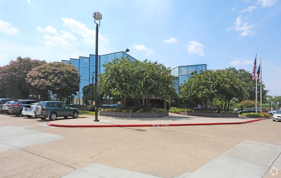 Primary Photo Of 9601 Jones Rd, Houston Office For Lease