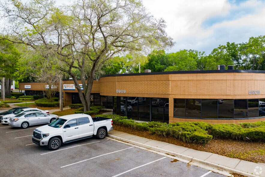 More Photos Of 5909 Hampton Oaks Pky, Tampa Unknown For Lease