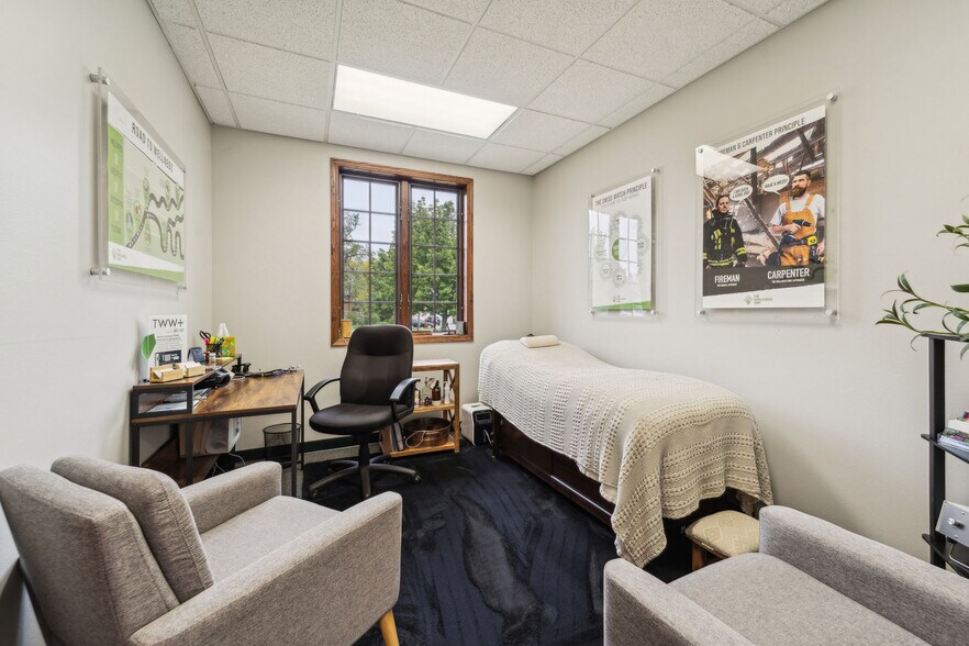 More Photos Of 952 S Park Ave, Fond Du Lac Medical For Sale