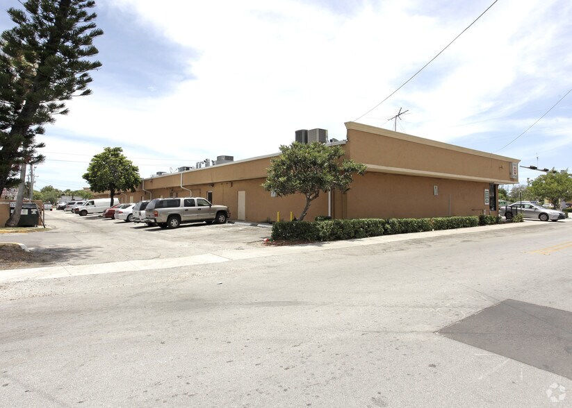 More Photos Of 159-199 W Hillsboro Blvd, Deerfield Beach Unknown For Lease